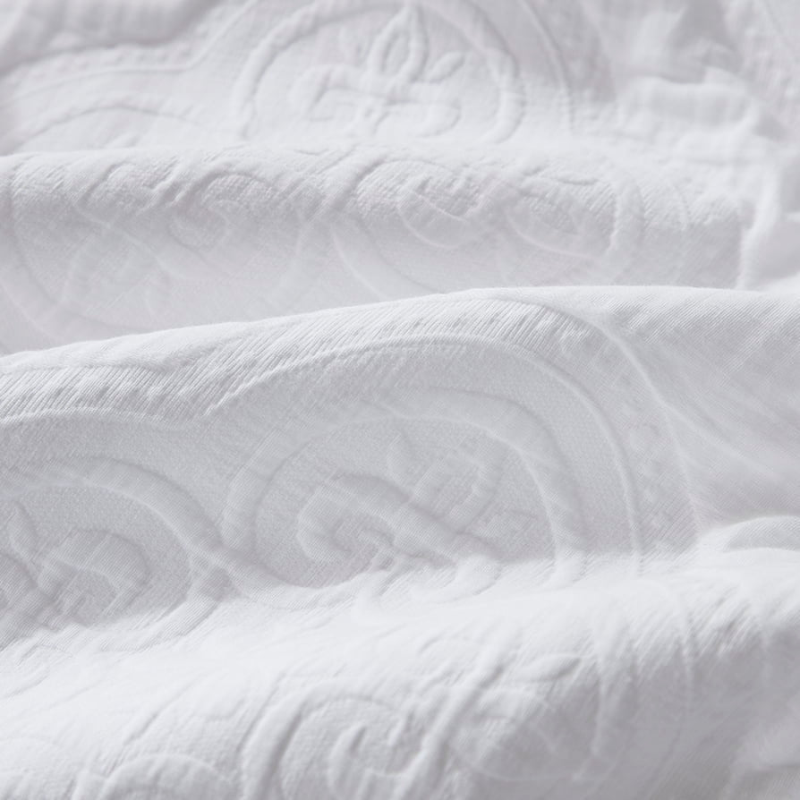 Cannes Matelassé 300 Thread Count Set of 4 Napkins - White