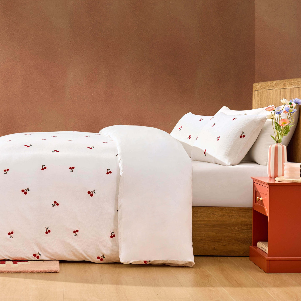 Cherry Embroidery 100% Cotton Muslin Duvet Cover & Pillowcase Set - White - DUSK