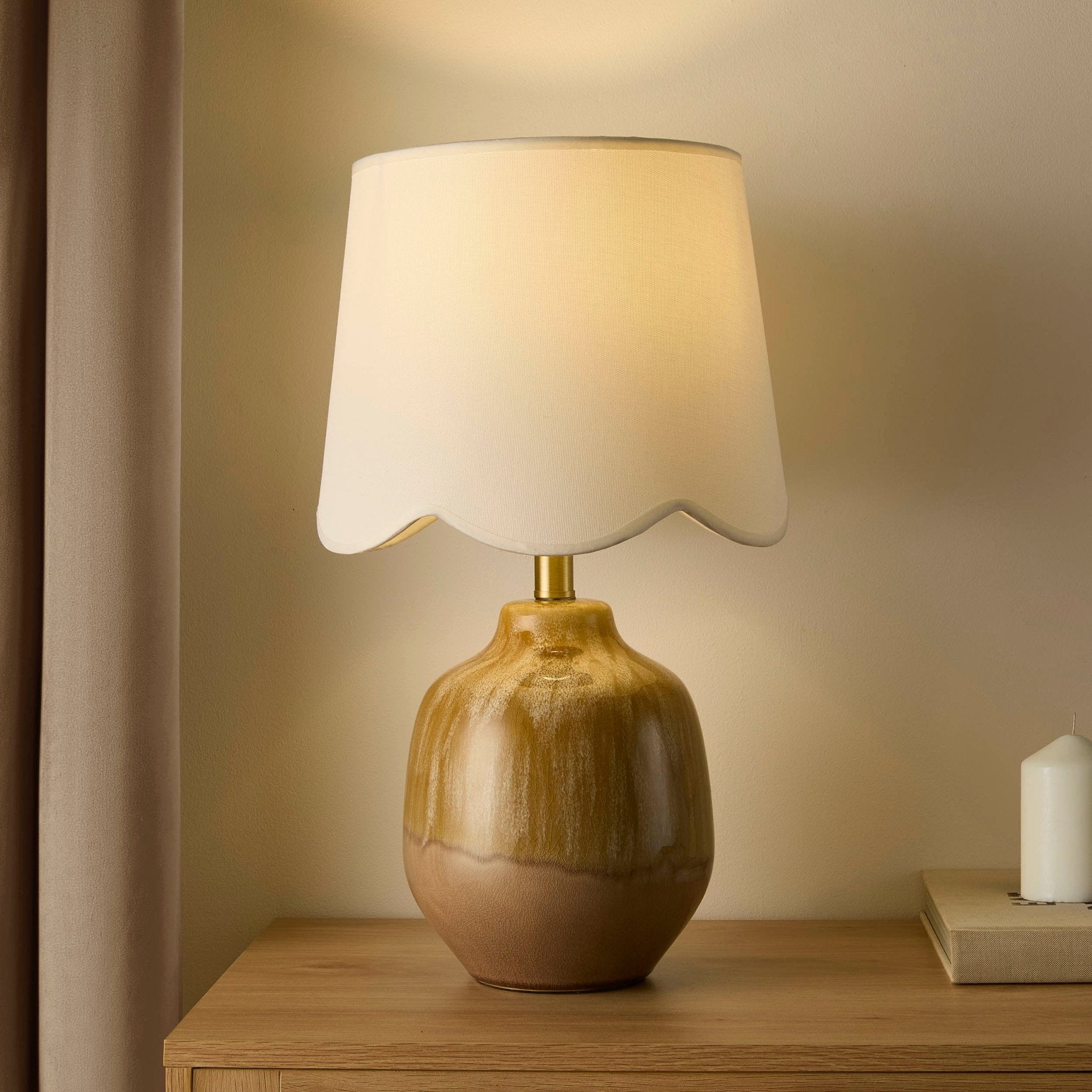 Emer Scallop Edge Reactive Glaze Table Lamp - Brown/White - DUSK