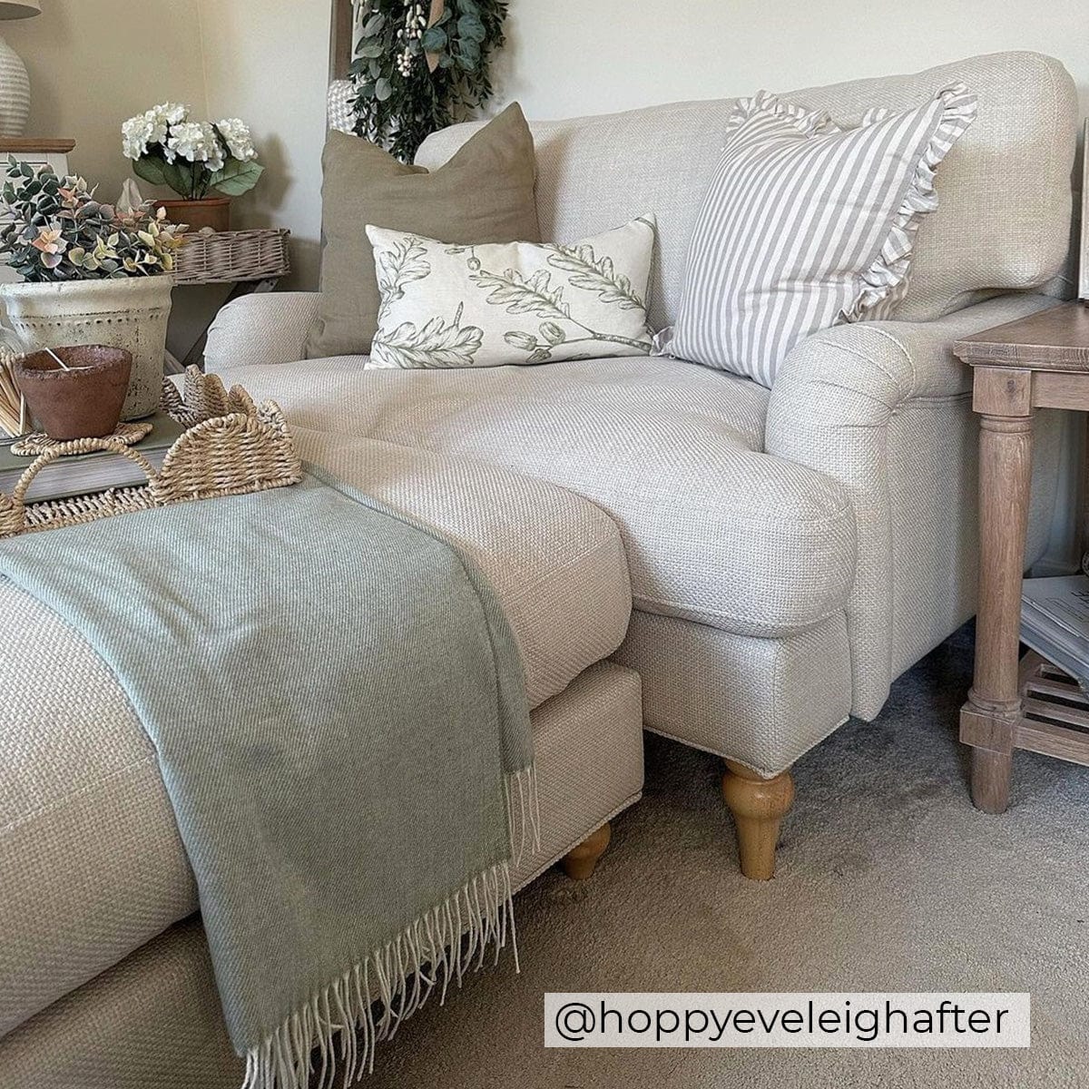 Hampshire Loveseat - Beige - DUSK