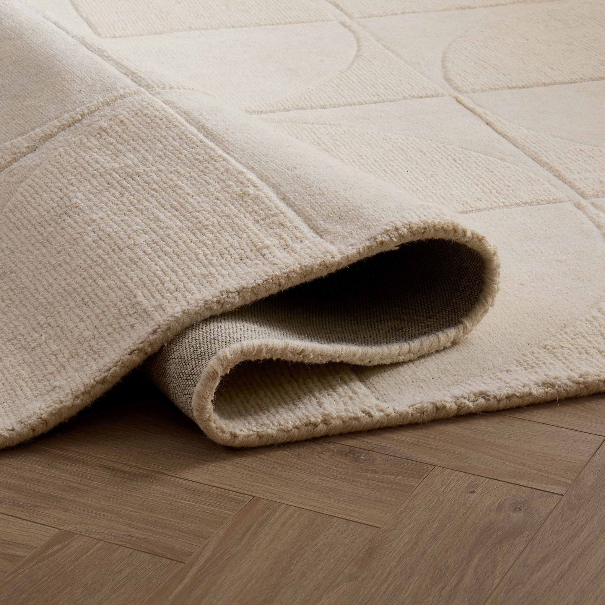 Liv Hand Woven Wool Half Circle Design Rug - Off White - DUSK