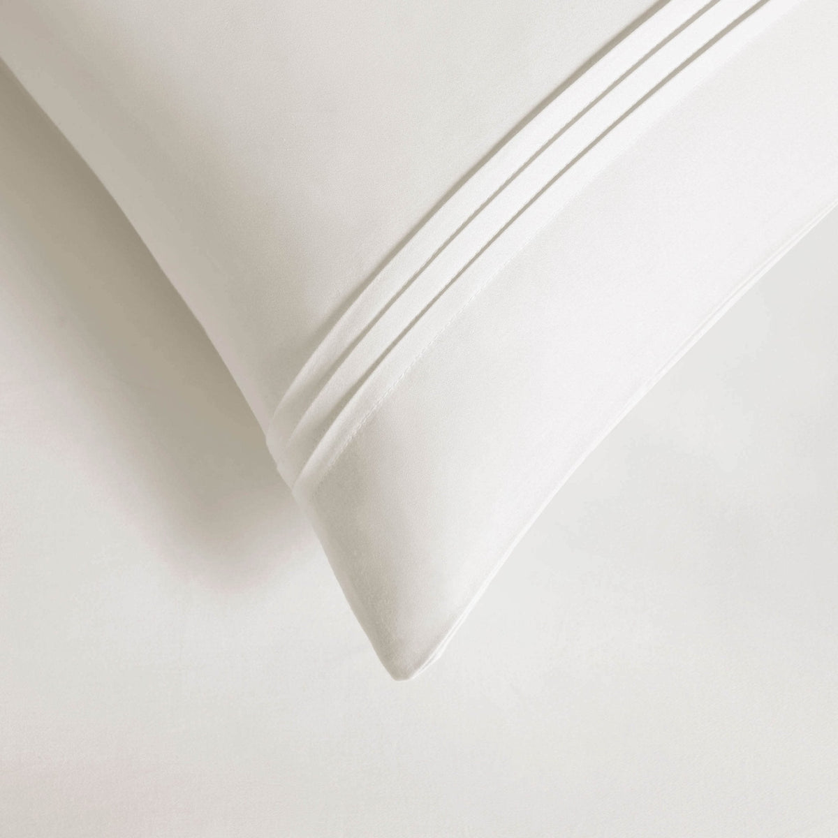 Marlowe 600 Thread Count Classic Pillowcase - White - DUSK