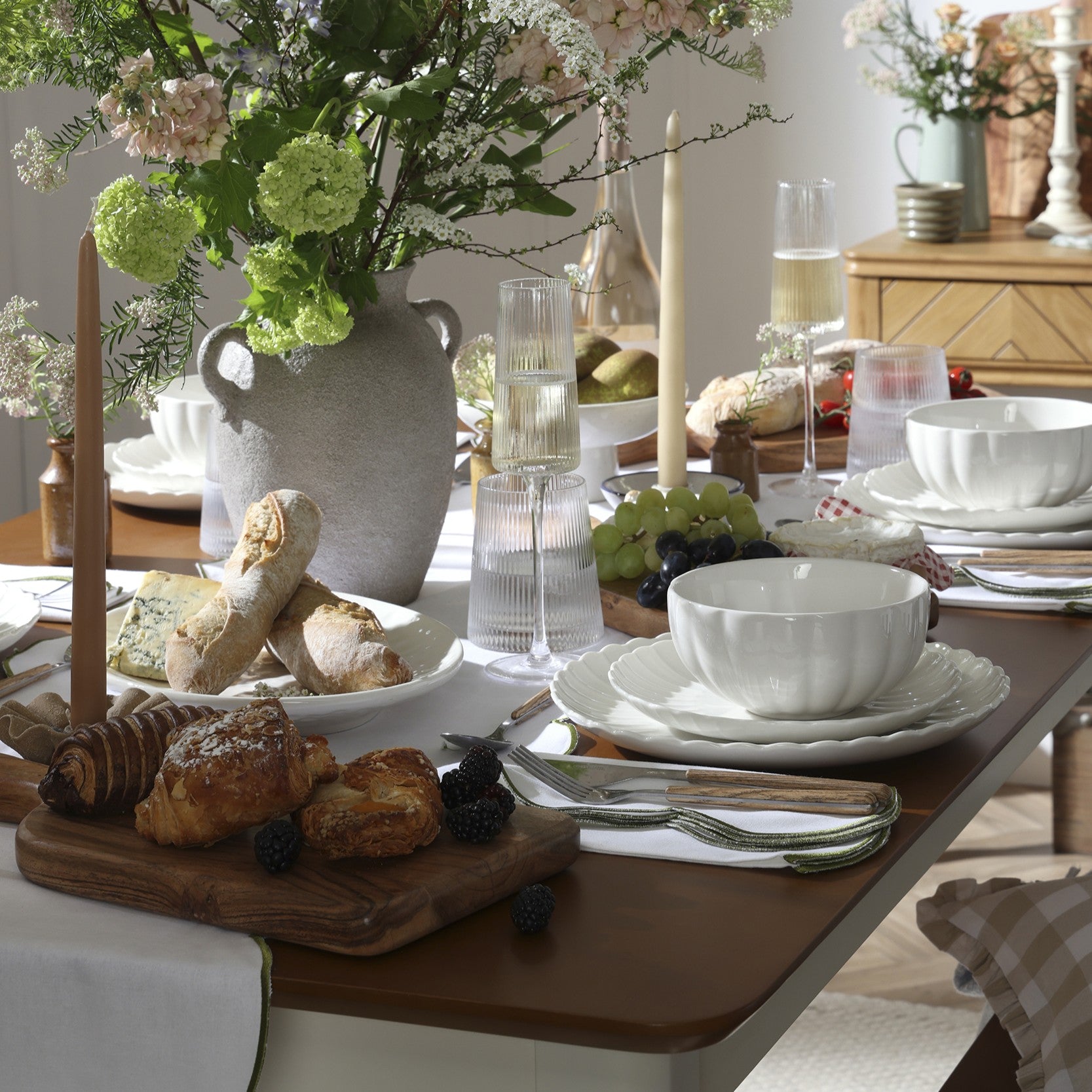 Mira Scalloped Set of 4 Cereal Bowls - Off White - DUSK