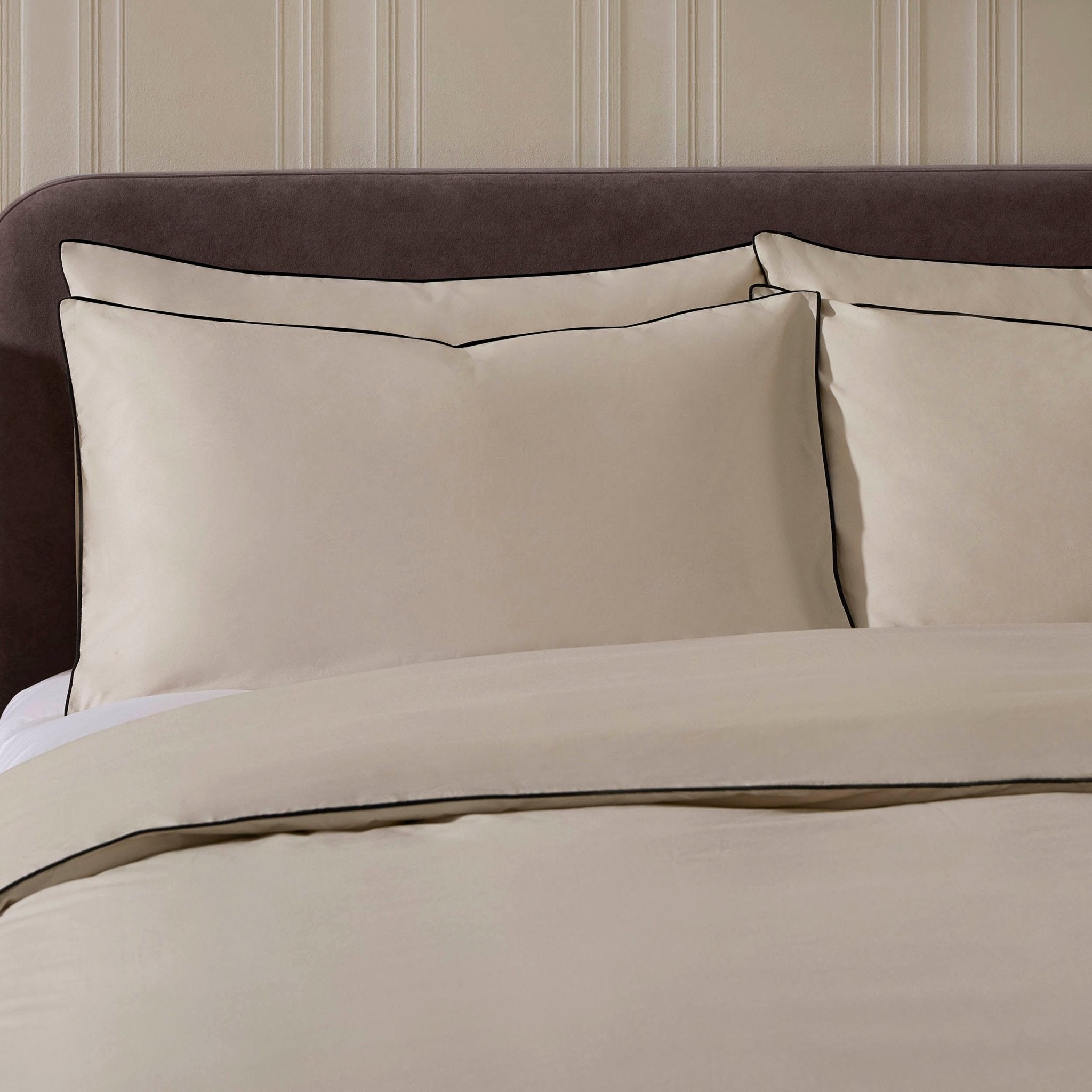 Pair Of Cambridge Pillowcases - 200 Thread Count - Cotton - Natural/Black - DUSK