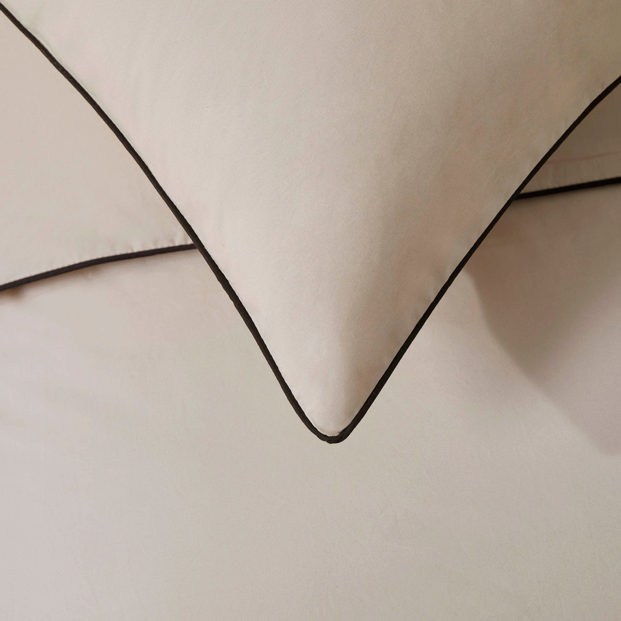 Pair Of Cambridge Pillowcases - 200 Thread Count - Cotton - Natural/Black - DUSK