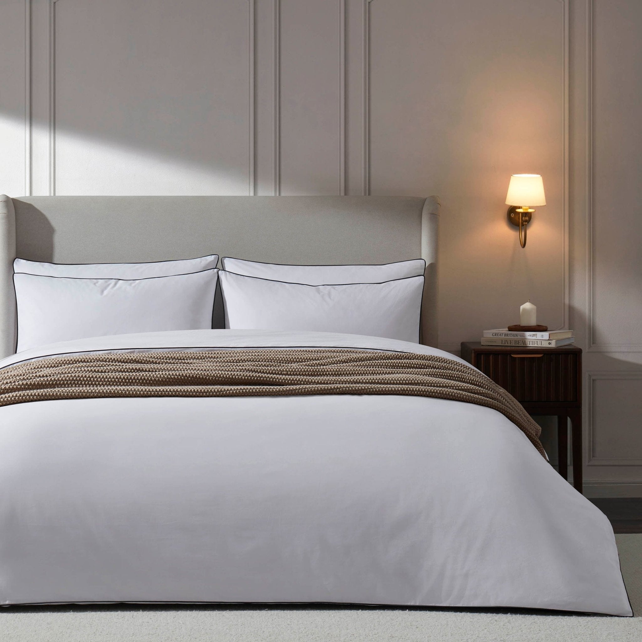 Pair of Cambridge Pillowcases - 200 Thread Count - Cotton - White/Black - DUSK
