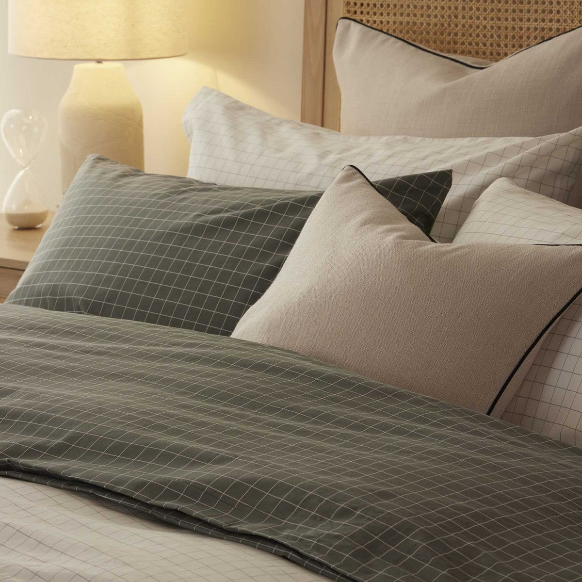 Thea Duvet Cover & Pillowcase Set - Off White/Black - DUSK